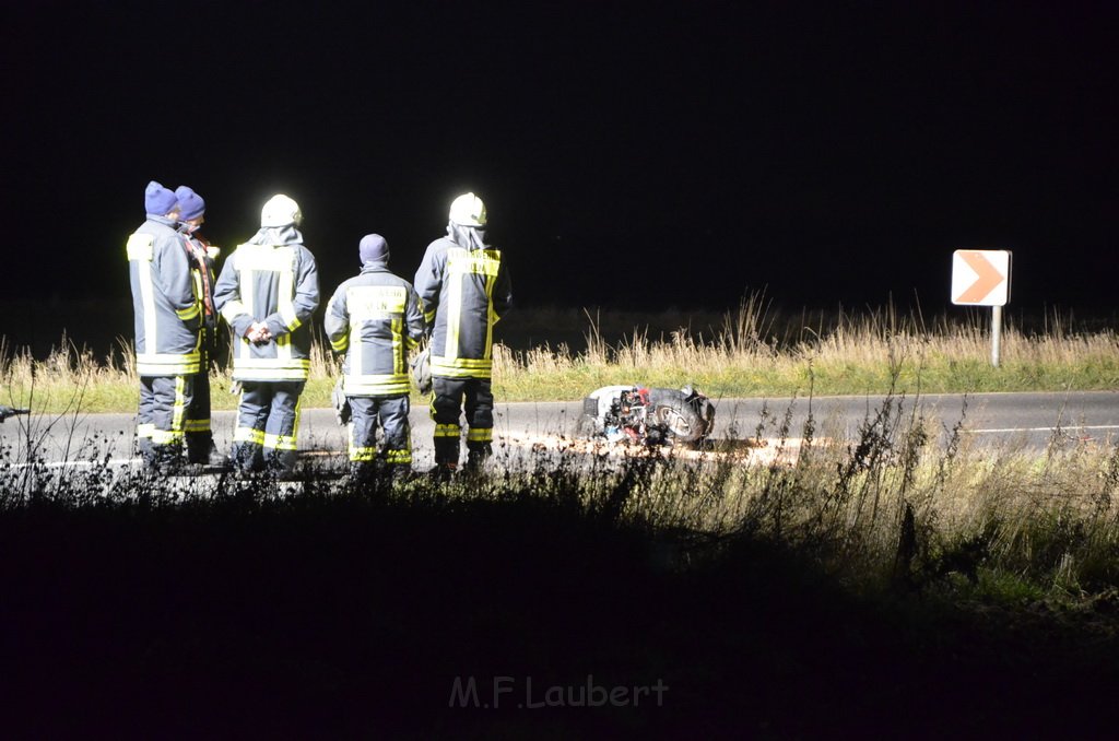 Schwerer VU PKW Roller Koeln Porz Libur Liburer Landstr P094.JPG